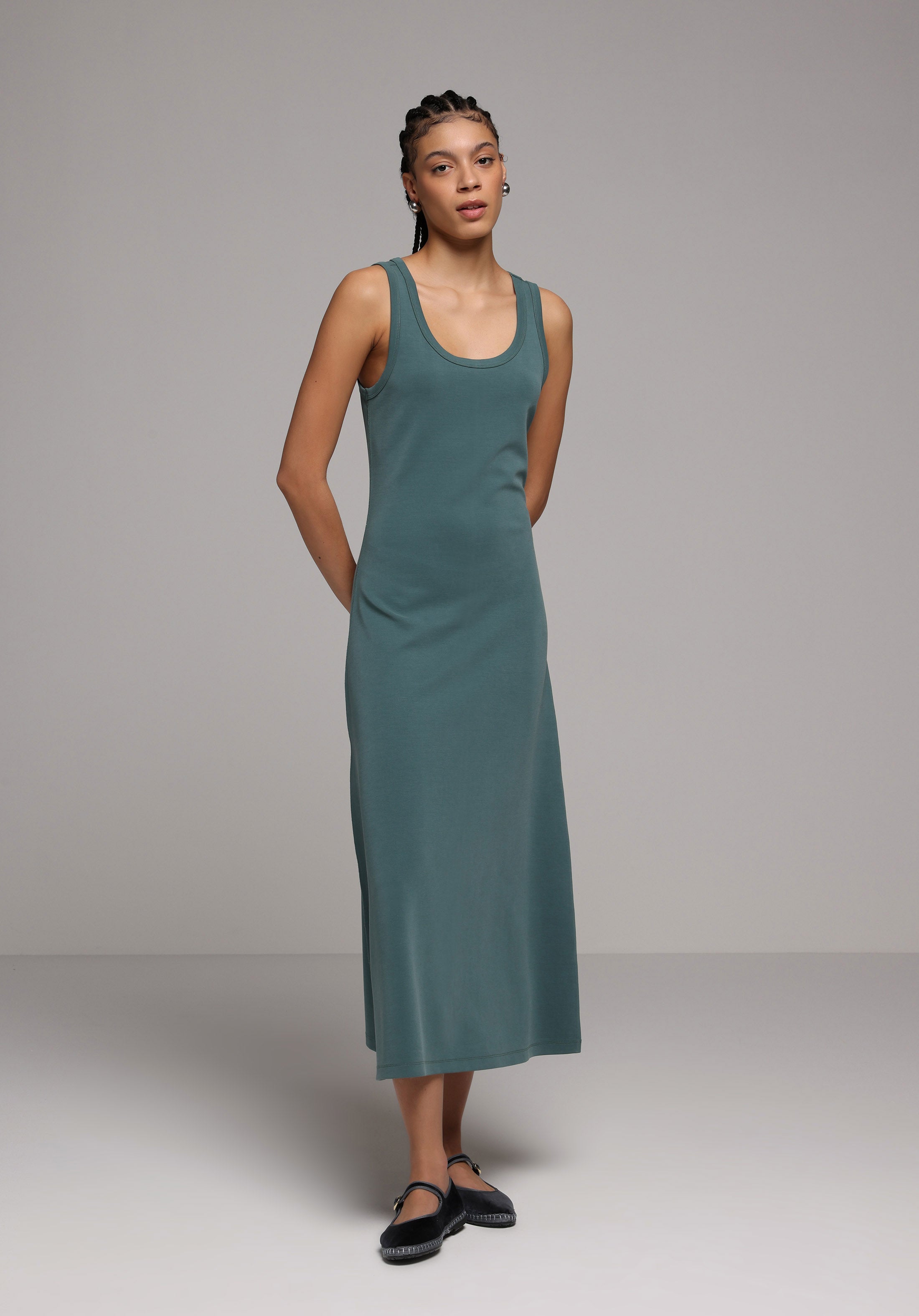 Colin's Dress 1078662