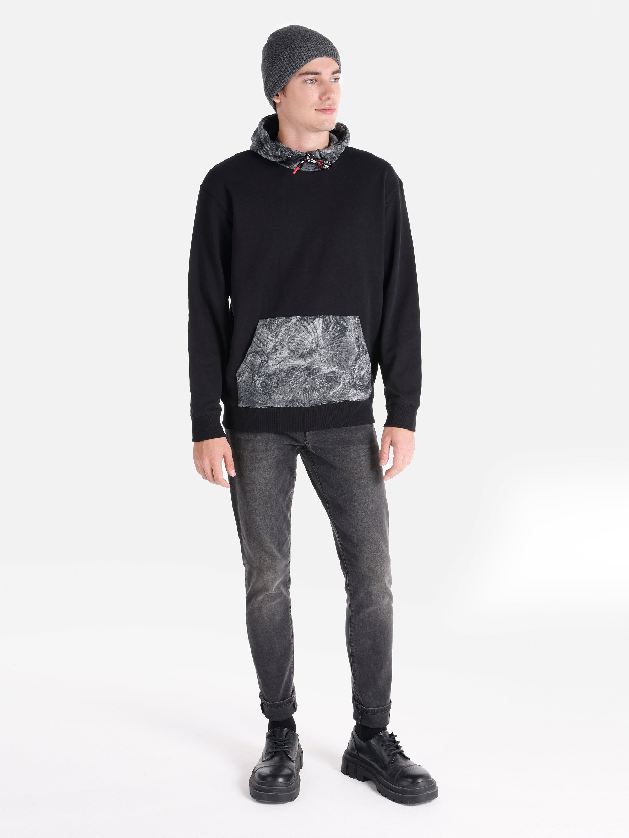 Colin's Sweat Shirt 1064778