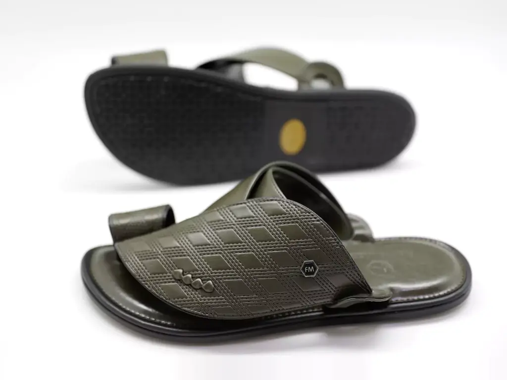 F.M Slipper 570177