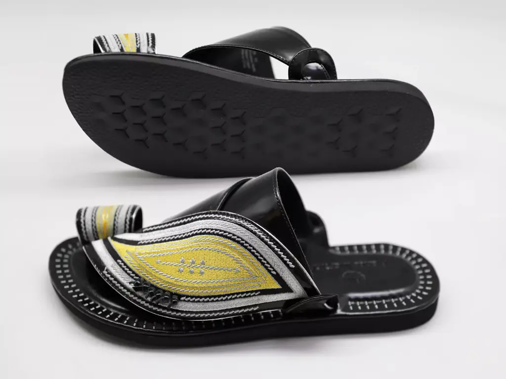 F.M Slipper 762729